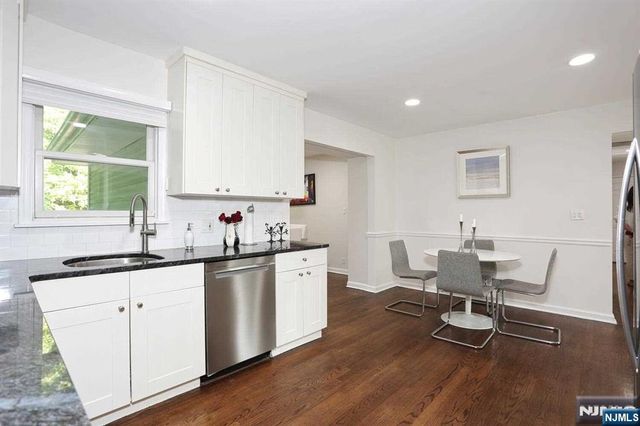 11 Evans Road, Cresskill, NJ 07626