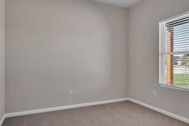 9519 E Hurst St, Wichita, KS 67210