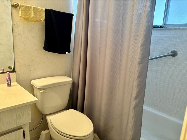 1310 GLEN OAKS DRIVE E 385E, Sarasota, FL 34232