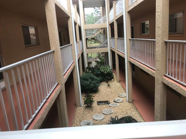 1310 GLEN OAKS DRIVE E 385E, Sarasota, FL 34232