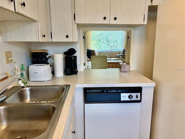1310 GLEN OAKS DRIVE E 385E, Sarasota, FL 34232