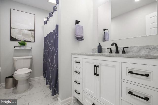 800 SHAMROCK DR, Fredericksburg, VA 22407