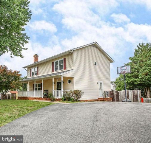 800 SHAMROCK DR, Fredericksburg, VA 22407
