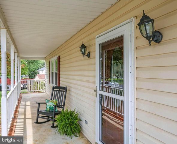 800 SHAMROCK DR, Fredericksburg, VA 22407