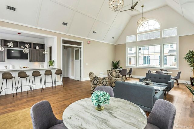 710 Breton Way 710, Glen Cove, NY 11542