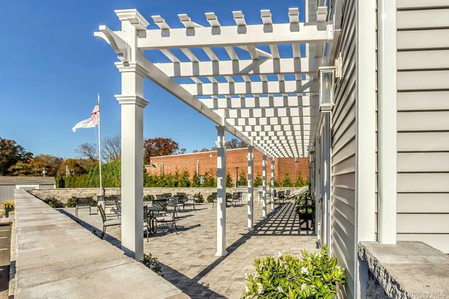 710 Breton Way 710, Glen Cove, NY 11542