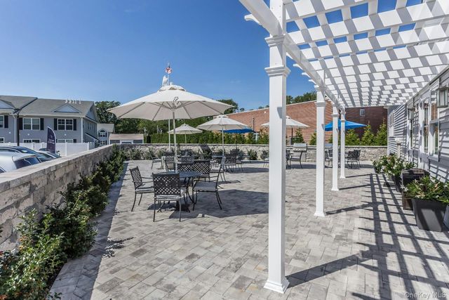 710 Breton Way 710, Glen Cove, NY 11542