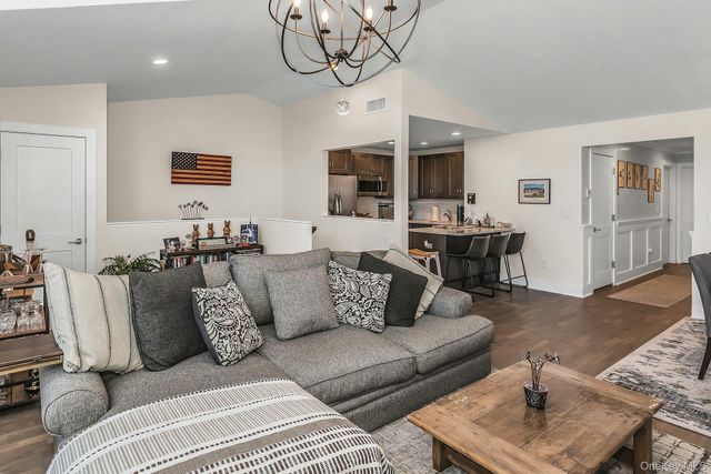 710 Breton Way 710, Glen Cove, NY 11542