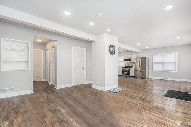 353 202nd Street, Chicago Heights, IL 60411