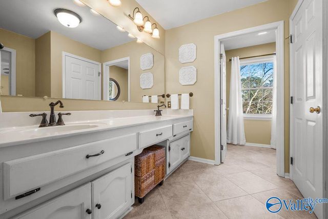 109 Red Barn Road, Rainbow City, AL 35906