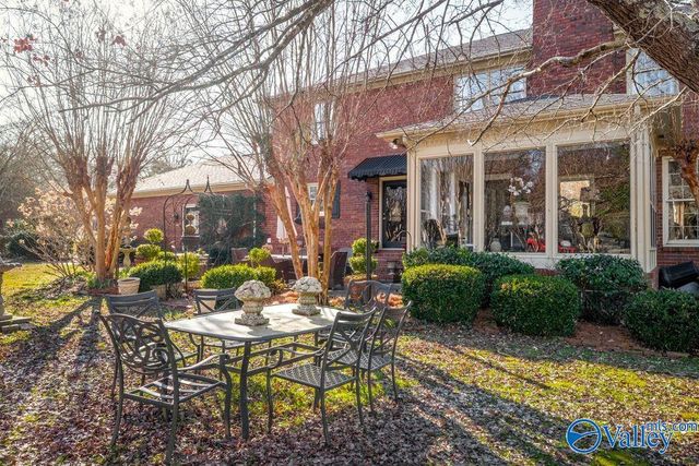 109 Red Barn Road, Rainbow City, AL 35906