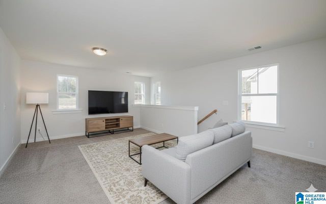 1004 UNALI TOWNES LOOP E, Leeds, AL 35094