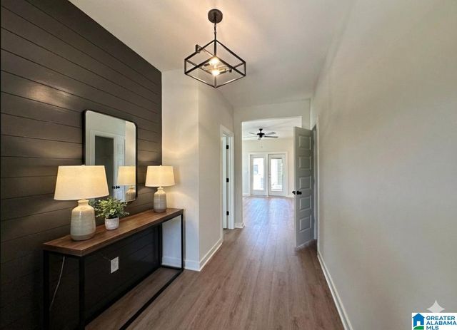 1004 UNALI TOWNES LOOP E, Leeds, AL 35094