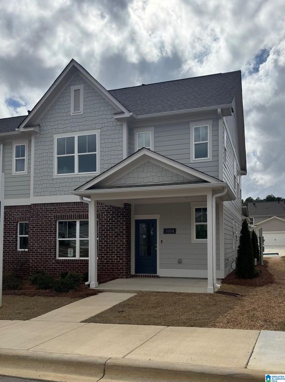 1004 UNALI TOWNES LOOP E, Leeds, AL 35094