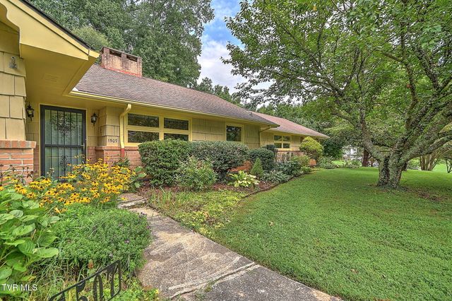1507 Woodland Avenue, Johnson City, TN 37601