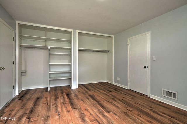1507 Woodland Avenue, Johnson City, TN 37601