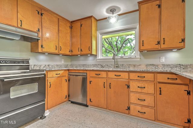 1507 Woodland Avenue, Johnson City, TN 37601