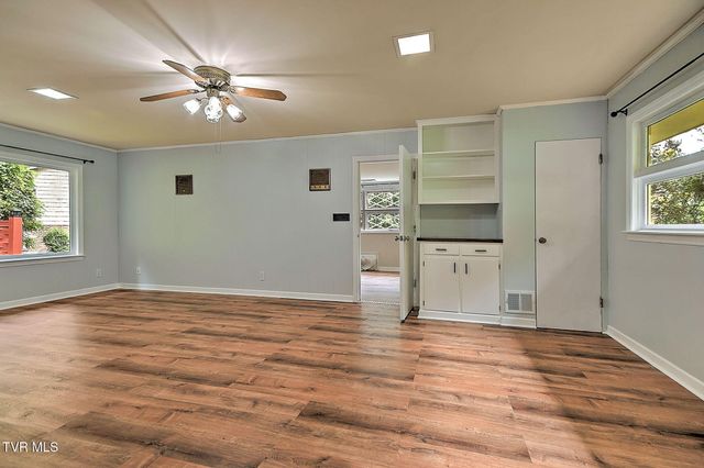 1507 Woodland Avenue, Johnson City, TN 37601