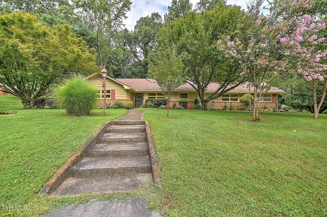 1507 Woodland Avenue, Johnson City, TN 37601
