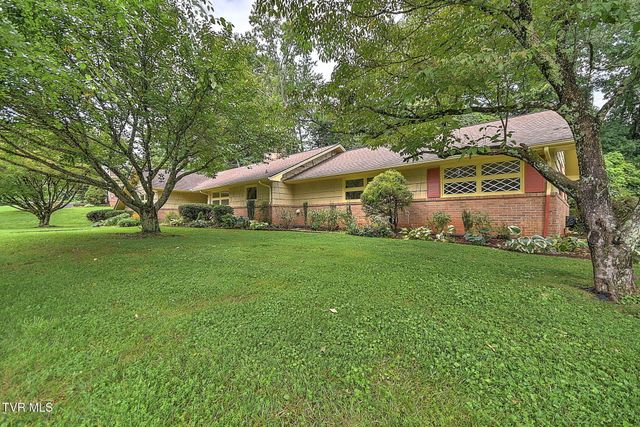 1507 Woodland Avenue, Johnson City, TN 37601