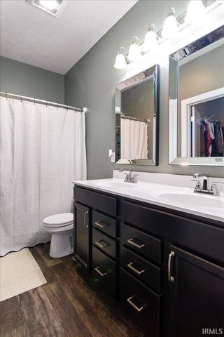 4529 Brentford Drive, Newburgh, IN 47630