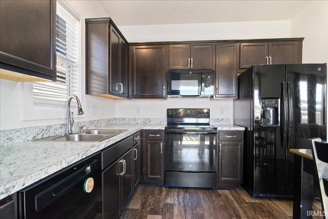 4529 Brentford Drive, Newburgh, IN 47630