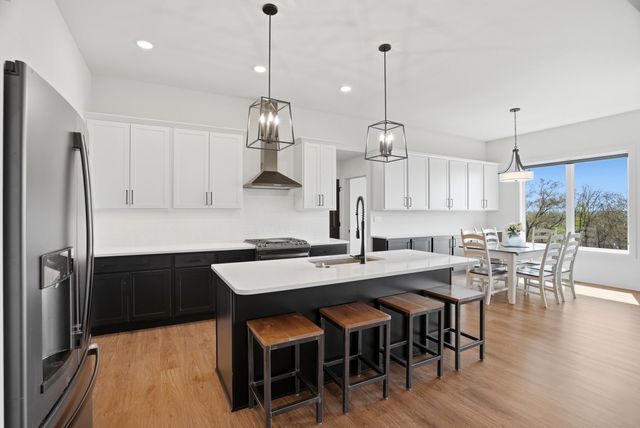 427 ANGELS REST WAY, Columbia, MO 65203