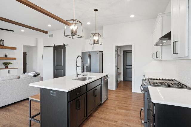 427 ANGELS REST WAY, Columbia, MO 65203