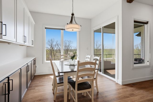 427 ANGELS REST WAY, Columbia, MO 65203