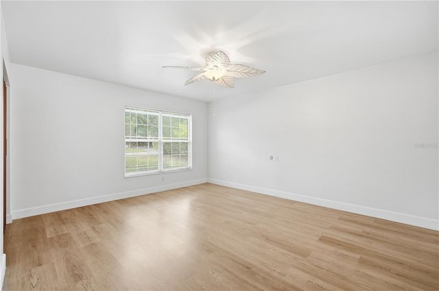 6121 WHITEWAY DRIVE, Tampa, FL 33617