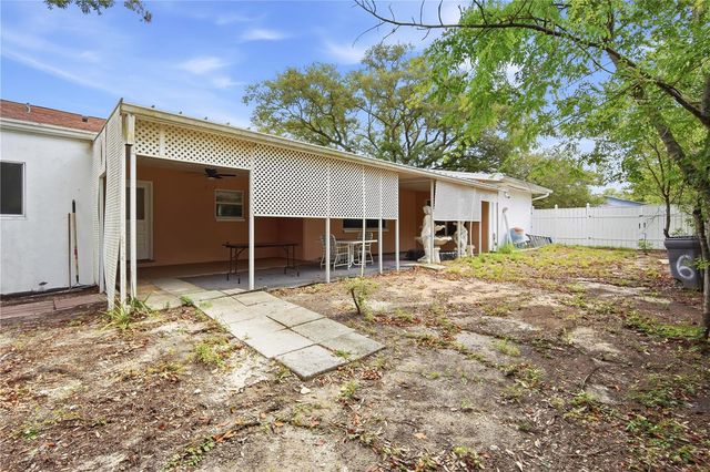 6121 WHITEWAY DRIVE, Tampa, FL 33617