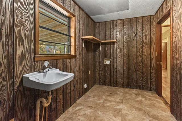 HC 31 Box 484, Deer, AR 72628