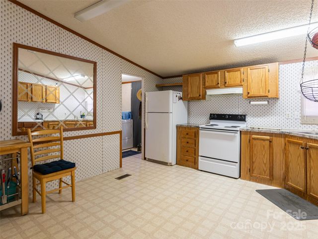 55 Morgan Road, Weaverville, NC 28787