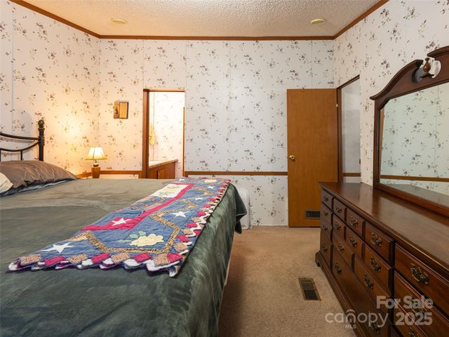 55 Morgan Road, Weaverville, NC 28787