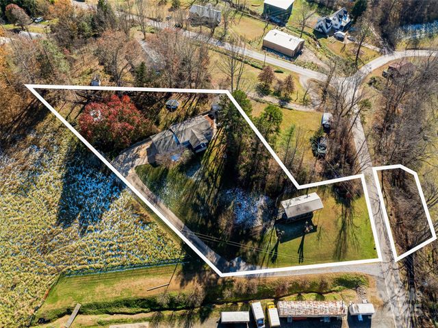 55 Morgan Road, Weaverville, NC 28787