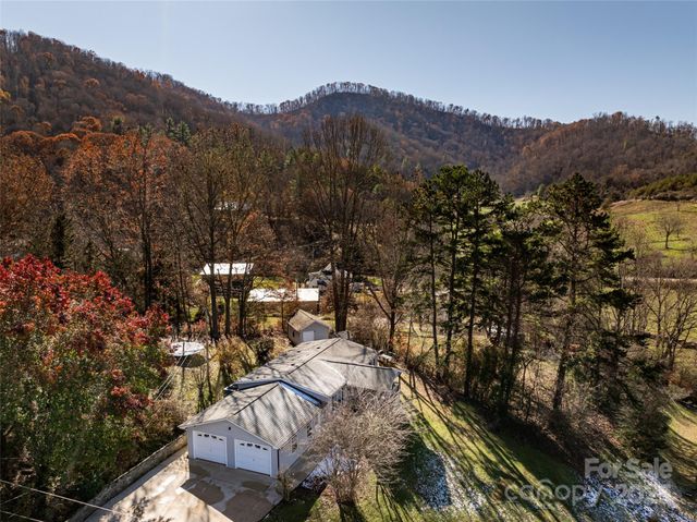 55 Morgan Road, Weaverville, NC 28787