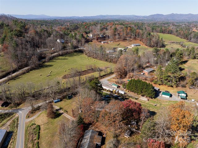 55 Morgan Road, Weaverville, NC 28787