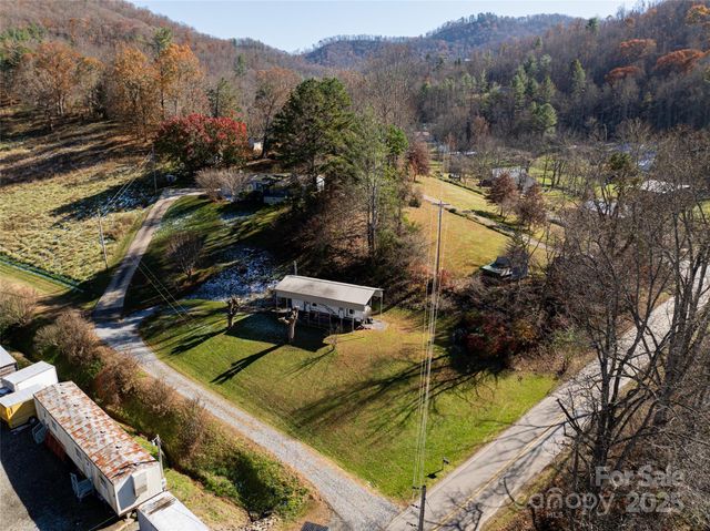 55 Morgan Road, Weaverville, NC 28787