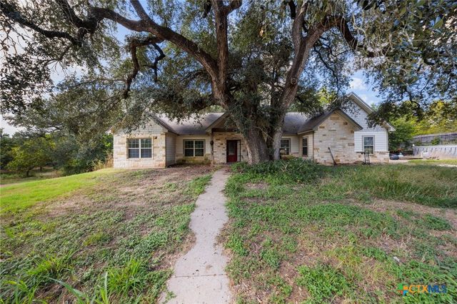 110 S Peach Street, Little River Academy, TX 76554