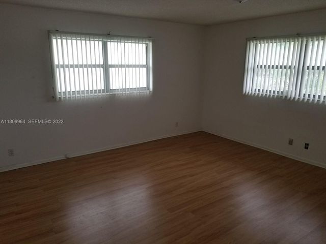 5790 Stirling Road 314, Hollywood, FL 33021