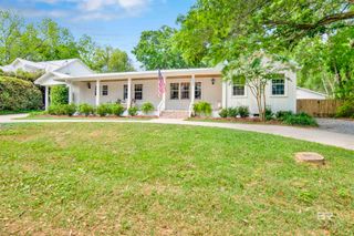 258 S School Street, Fairhope, AL 36532