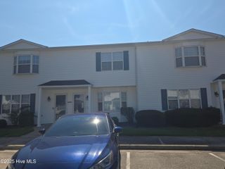 3949 Sterling Pointe Drive Bbb 7, Winterville, NC 28590