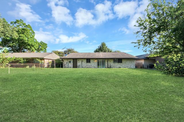 3806 Charriton Drive, Houston, TX 77039