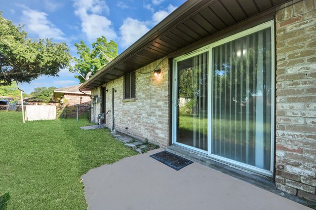 3806 Charriton Drive, Houston, TX 77039