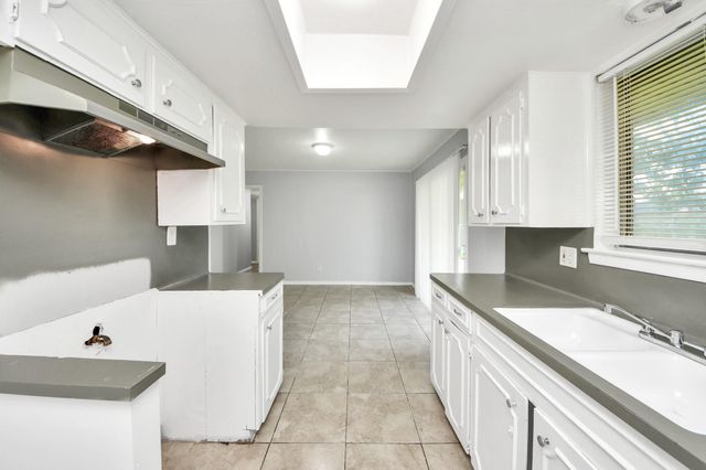 3806 Charriton Drive, Houston, TX 77039