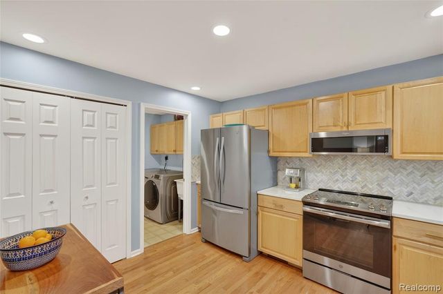 6652 Cortland Avenue 1, Brighton, MI 48114