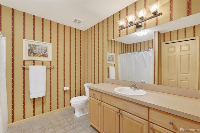 6652 Cortland Avenue 1, Brighton, MI 48114