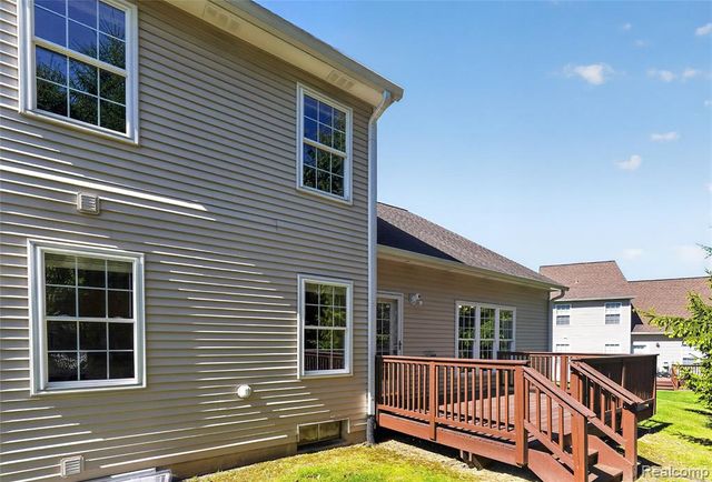6652 Cortland Avenue 1, Brighton, MI 48114