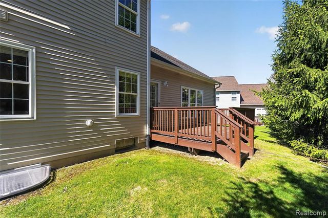 6652 Cortland Avenue 1, Brighton, MI 48114