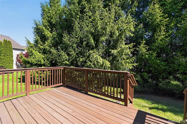 6652 Cortland Avenue 1, Brighton, MI 48114